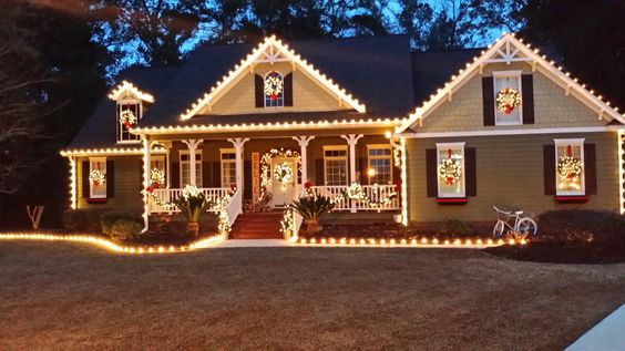 The best Christmas lights Plano