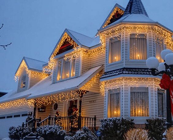 the best Porch Christmas lights installers Plano