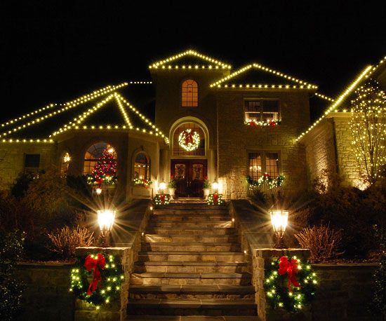 the best permanent Christmas lights installers Plano