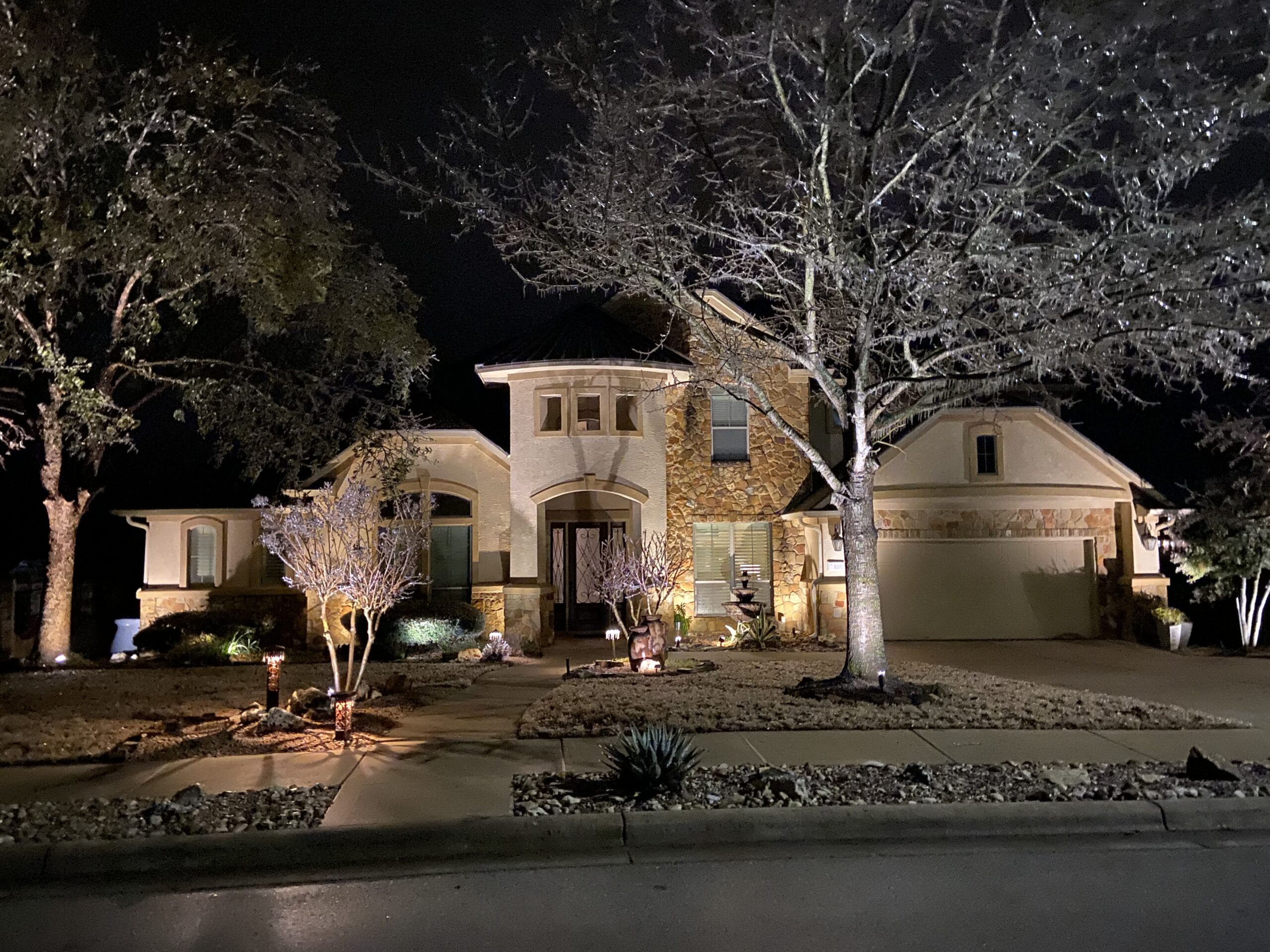 functional outdoor lighting fixtures plano